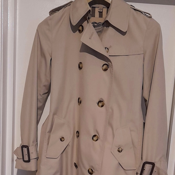 Burberry trench coat - Picture 5 of 11